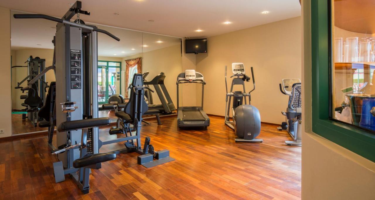 Victor'S Residenz-Hotel Schloss Berg 네니히 외부 사진 A gym